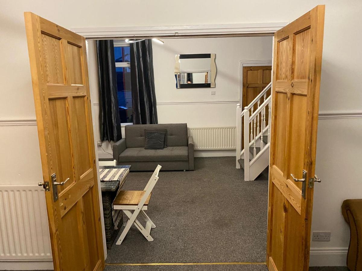 The Superhost - 4 Bedroom House Sunderland  Extérieur photo