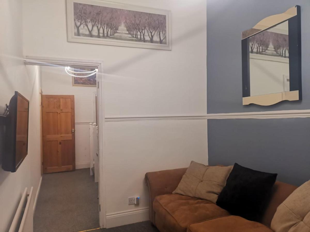 The Superhost - 4 Bedroom House Sunderland  Extérieur photo