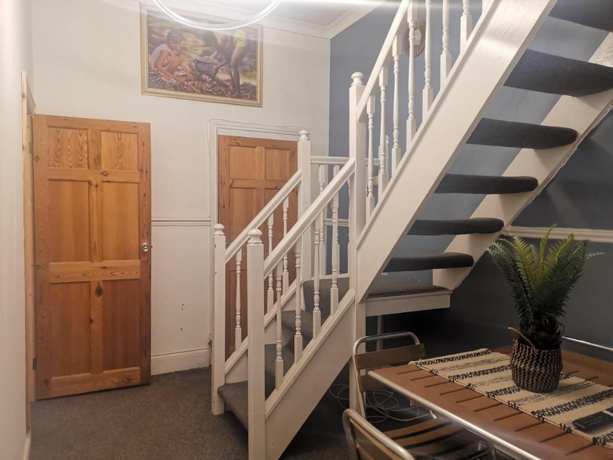 The Superhost - 4 Bedroom House Sunderland  Extérieur photo